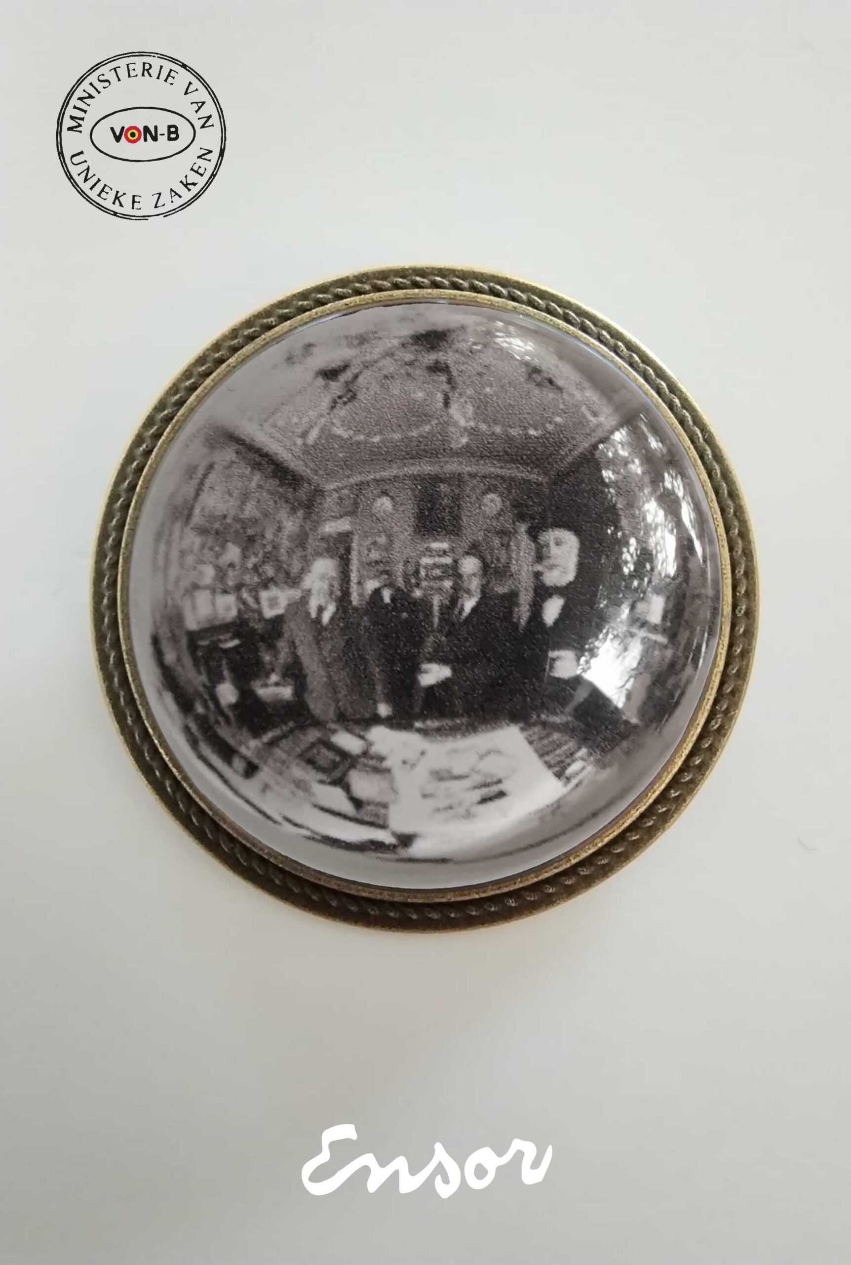 Permeke, Ensor & Antony, Spiegelbol - Broche